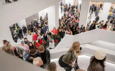 Muzeum sztuki nowoczesnej Warszawa - odkryj fascynujące wystawy i historię