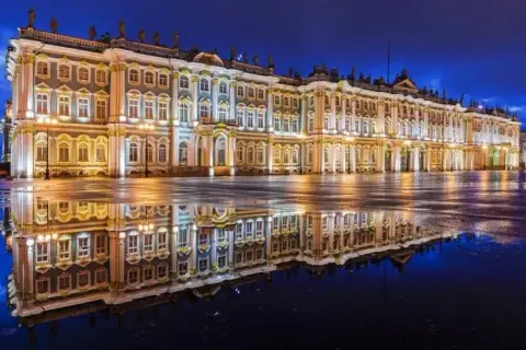 Muzeum sztuki w Petersburgu: odkryj jego niezwykłe skarby i historię
