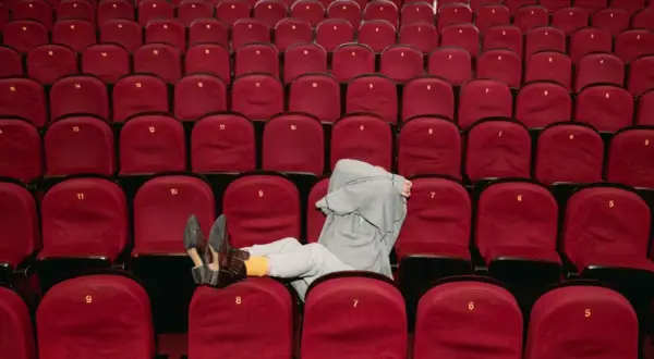 Teatr Komedia: Czego nie widać - emocjonująca sztuka, która zaskakuje