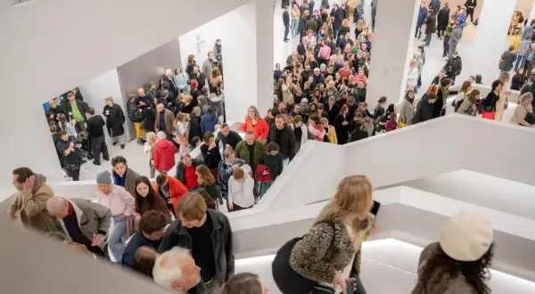 Muzeum sztuki nowoczesnej Warszawa - odkryj fascynujące wystawy i historię